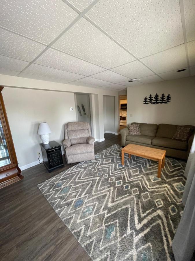 Virginia Lakeshor Motor Inn מראה חיצוני תמונה