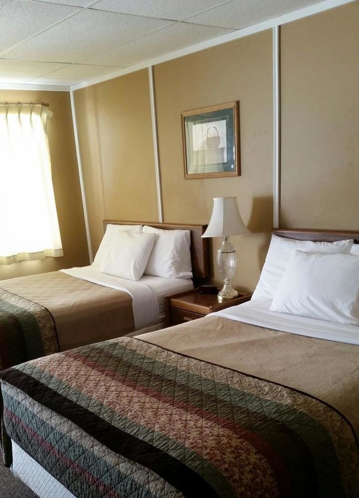 Virginia Lakeshor Motor Inn מראה חיצוני תמונה