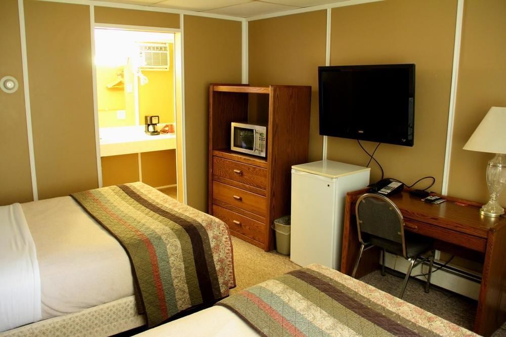 Virginia Lakeshor Motor Inn מראה חיצוני תמונה