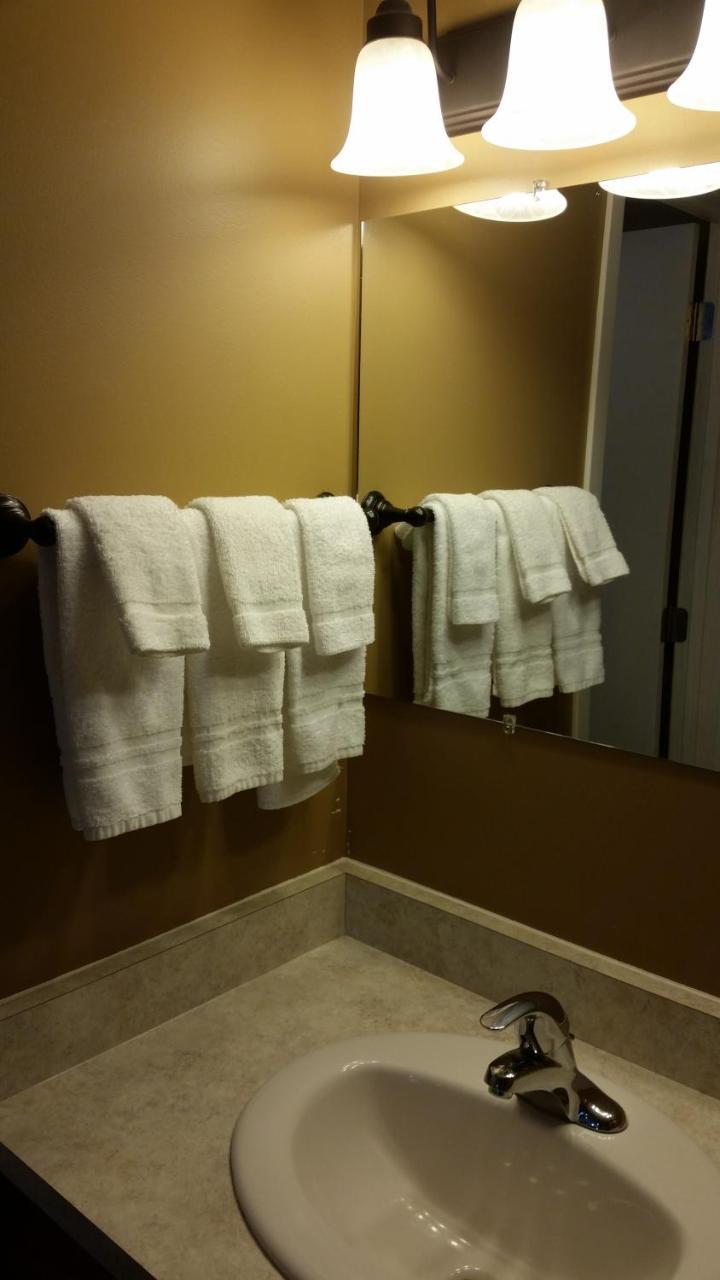 Virginia Lakeshor Motor Inn מראה חיצוני תמונה