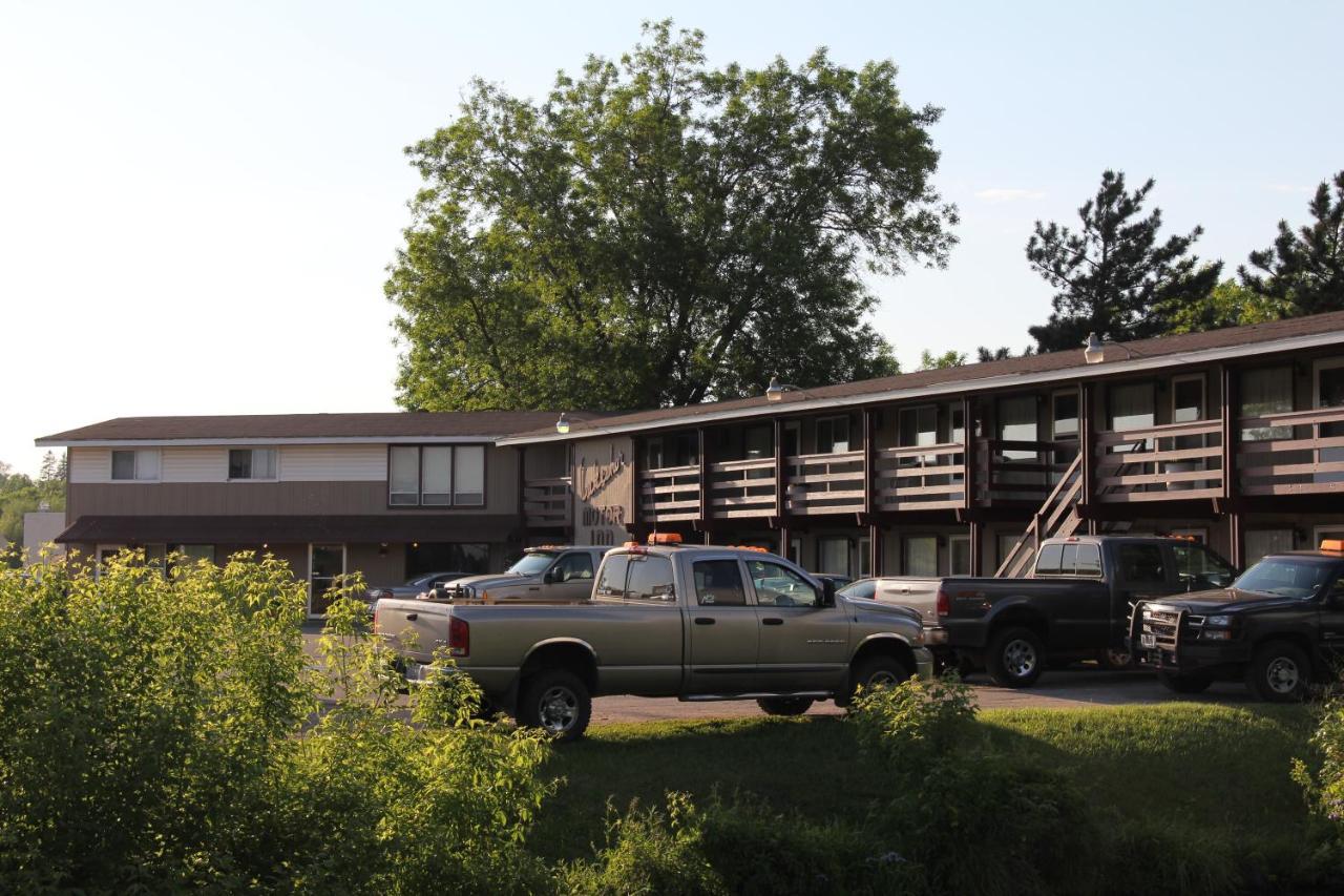 Virginia Lakeshor Motor Inn מראה חיצוני תמונה