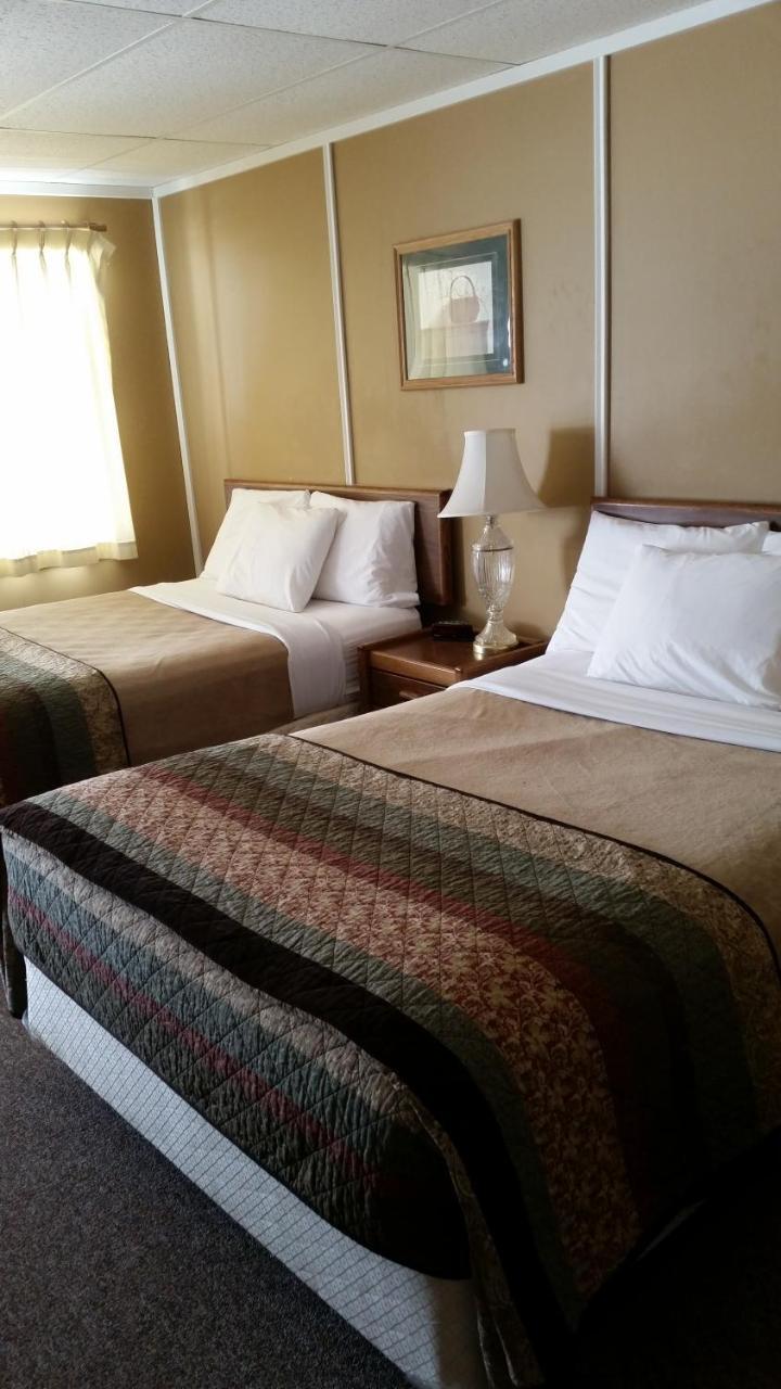 Virginia Lakeshor Motor Inn מראה חיצוני תמונה