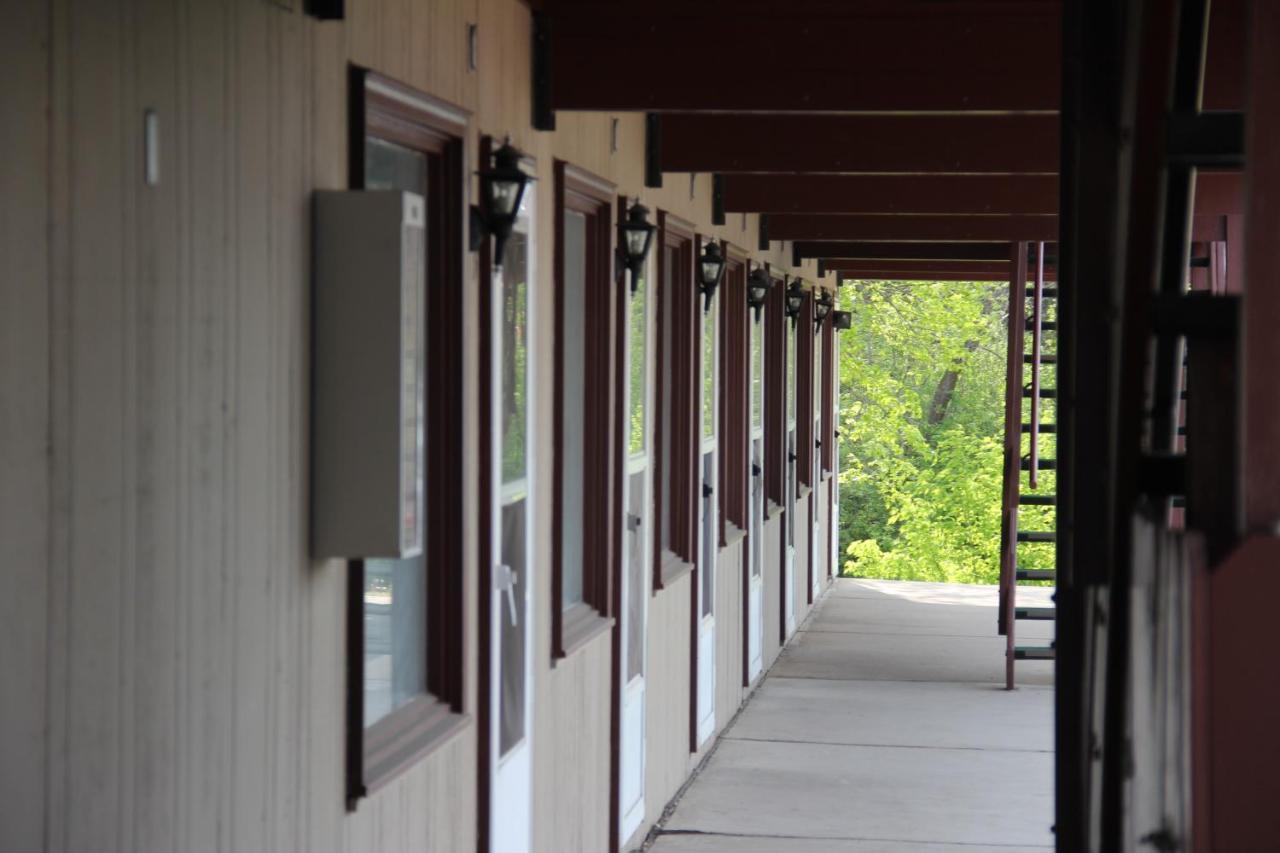 Virginia Lakeshor Motor Inn מראה חיצוני תמונה