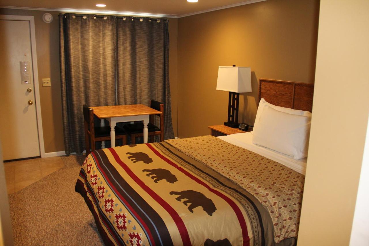 Virginia Lakeshor Motor Inn מראה חיצוני תמונה