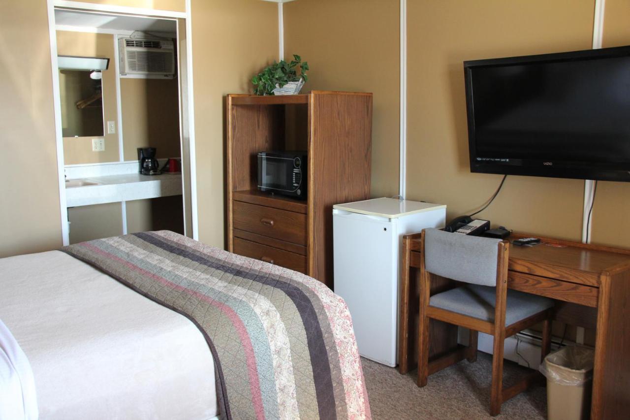 Virginia Lakeshor Motor Inn מראה חיצוני תמונה